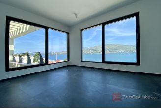 016 5030 30d Ciovo newly built villa with pool for sale