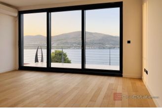 016 5030 30d Ciovo newly built villa with pool for sale