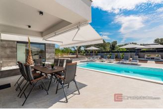 011 2043 103 Zadar Newely built luxury villa with pool for sale