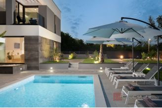 011 2043 103 Zadar Newely built luxury villa with pool for sale