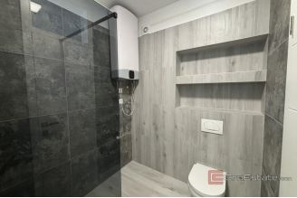 018 2035 144 Ciovo Two bedroom apatment near the sea for sale