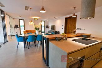 014 2043 106 Zadar Property with two residental buildings for sale