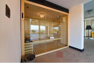 014 2043 106 Zadar Property with two residental buildings for sale