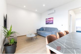 010 2022 393 Rogoznica One bedroom apartment with a sea view for sale