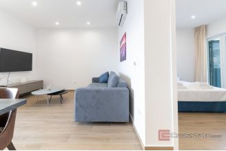 010 2022 393 Rogoznica One bedroom apartment with a sea view for sale