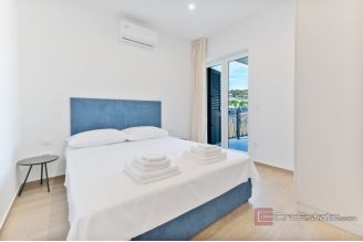 010 2022 393 Rogoznica One bedroom apartment with a sea view for sale