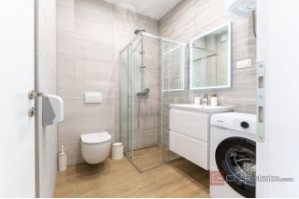 010 2022 393 Rogoznica One bedroom apartment with a sea view for sale