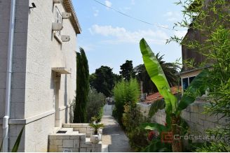 010 2035 145 Split Bacvice Villa with a sea view for rent
