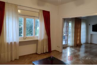 010 2035 145 Split Bacvice Villa with a sea view for rent