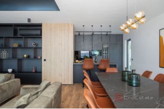 017 2043 98 Zadar Property with two residental buildings for sale