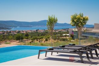 017 2043 98 Zadar Property with two residental buildings for sale