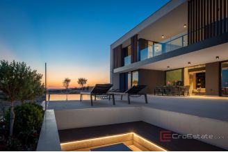 017 2043 98 Zadar Property with two residental buildings for sale