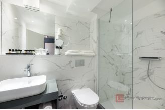 017 5297 30 Split Center Heritage hotel in city center for sale