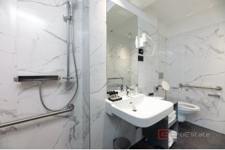 017 5297 30 Split Center Heritage hotel in city center for sale