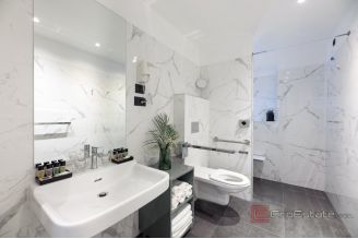 017 5297 30 Split Center Heritage hotel in city center for sale