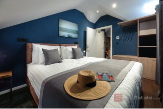 017 5297 30 Split Center Heritage hotel in city center for sale