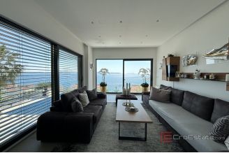 020 2035 148 Ciovo Luxury villa with an open sea view for sale