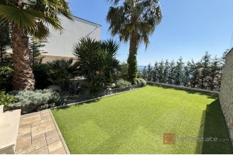 020 2035 148 Ciovo Luxury villa with an open sea view for sale