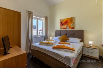 019 2030 71 Rogoznica Villa with an open sea view for sale