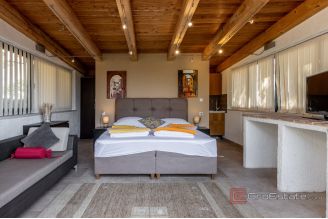 019 2030 71 Rogoznica Villa with an open sea view for sale