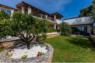 019 2030 71 Rogoznica Villa with an open sea view for sale