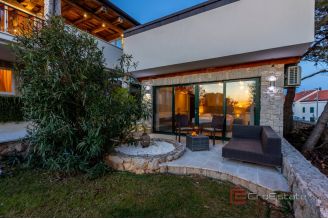 019 2030 71 Rogoznica Villa with an open sea view for sale