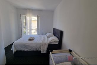 011 2041 75 Island of Hvar House near the sea for sale