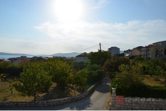 013 2031 120 Kastela House with a building project for sale