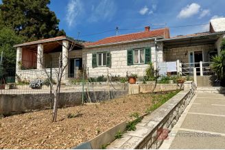 010 2021 374 Brac Stone house in the first row to the sea for sale