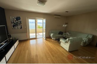 010 2021 374 Brac Stone house in the first row to the sea for sale