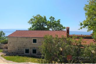 019 2021 375 Omis Stone house with a sea view for sale