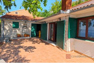 019 2021 375 Omis Stone house with a sea view for sale