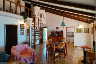 019 2021 375 Omis Stone house with a sea view for sale