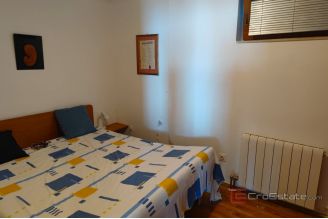 019 2021 375 Omis Stone house with a sea view for sale