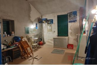 019 2021 375 Omis Stone house with a sea view for sale