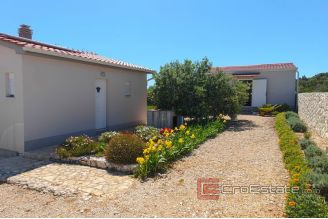 014 2021 376 trogir house first row to the sea for sale