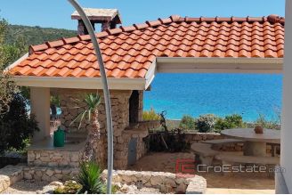 014 2021 376 trogir house first row to the sea for sale