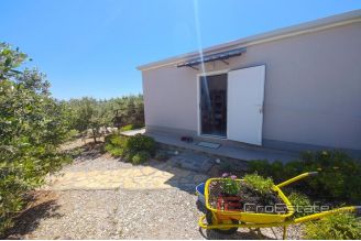 014 2021 376 trogir house first row to the sea for sale