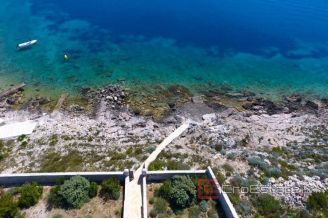 014 2021 376 trogir house first row to the sea for sale