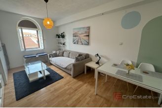 011 2036 99 Split center Unique property in the city center for sale