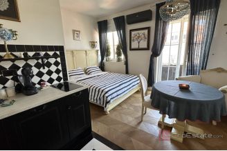 011 2045 02 Split Bacvice Exclusive four bedroom apartment for sale