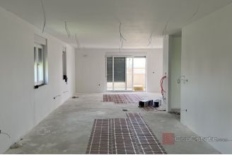 011 2046 02 Kastela Two story penthouse with a sea view for sale