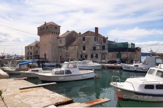 010 2016 606 kastela penthouse with sea view for sale