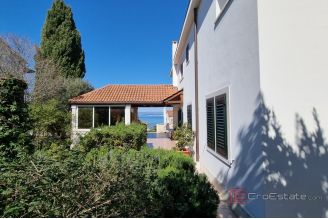 011 2041 77 Island of Brac House sewcond row to the sea for sale