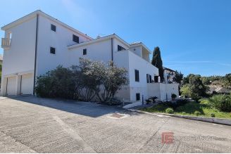 011 2041 77 Island of Brac House sewcond row to the sea for sale