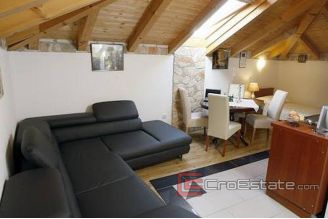 20 4541 30 split mini hotel
