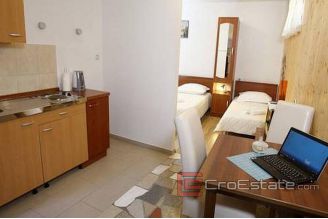 20 4541 30 split mini hotel