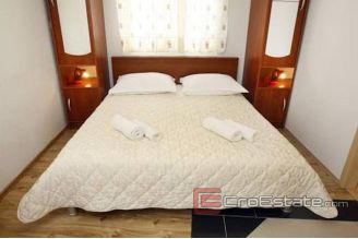 20 4541 30 split mini hotel