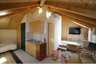 20 4541 30 split mini hotel