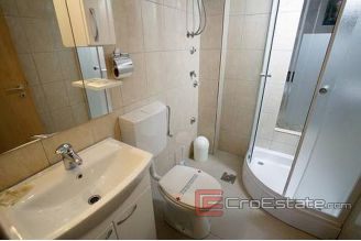 20 4541 30 split mini hotel